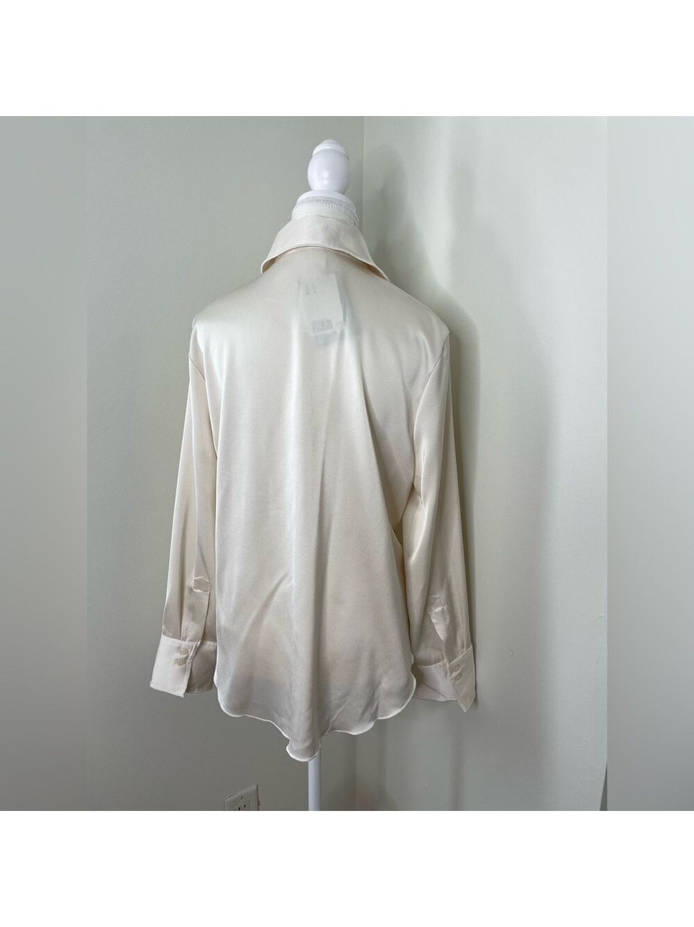 NWT H&M Satin Button Down Blouse M - Picture 8 of 13